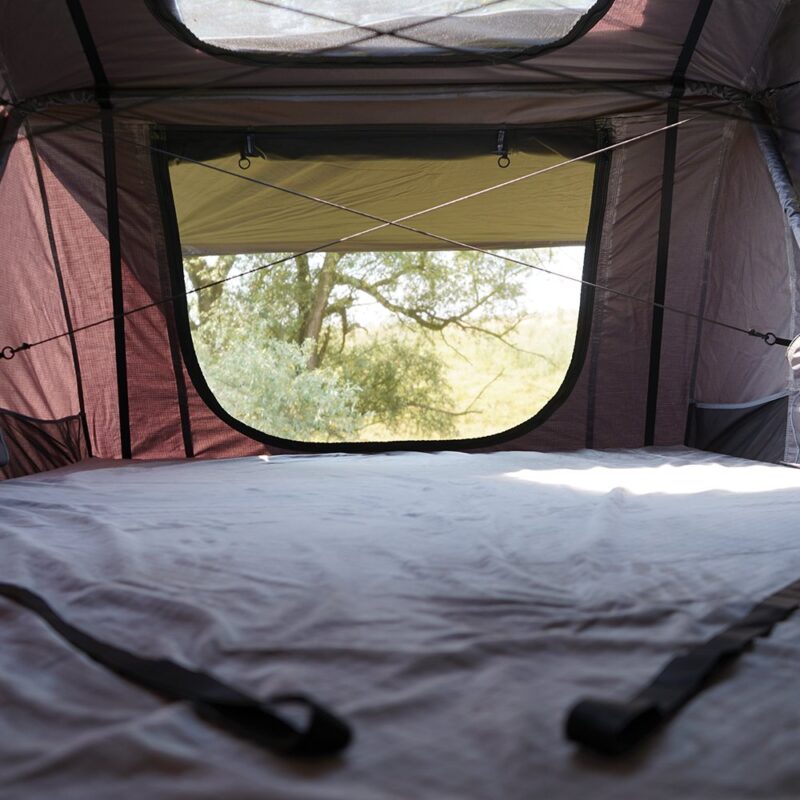Cort-plafon-auto-Overlander-Explorer-3.0-160-cm-cu-sky-roof-roof-top-tent-22-1